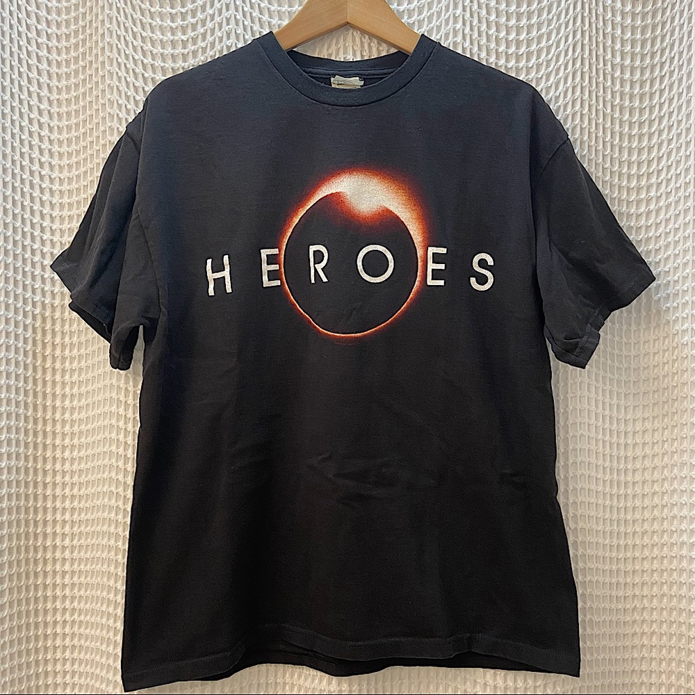 RARE Heroes NBC Promo Shirt Vintage Y2K 2000s Black